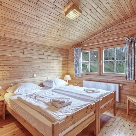2 Bedroom Stunning In Masserberg Ferienhaus